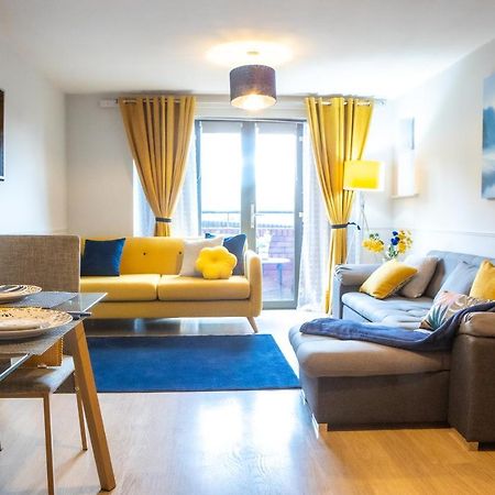 Newly Furnished Appartment Near Train Station 울버햄프턴 외부 사진