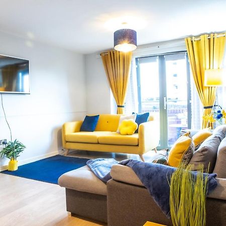 Newly Furnished Appartment Near Train Station 울버햄프턴 외부 사진