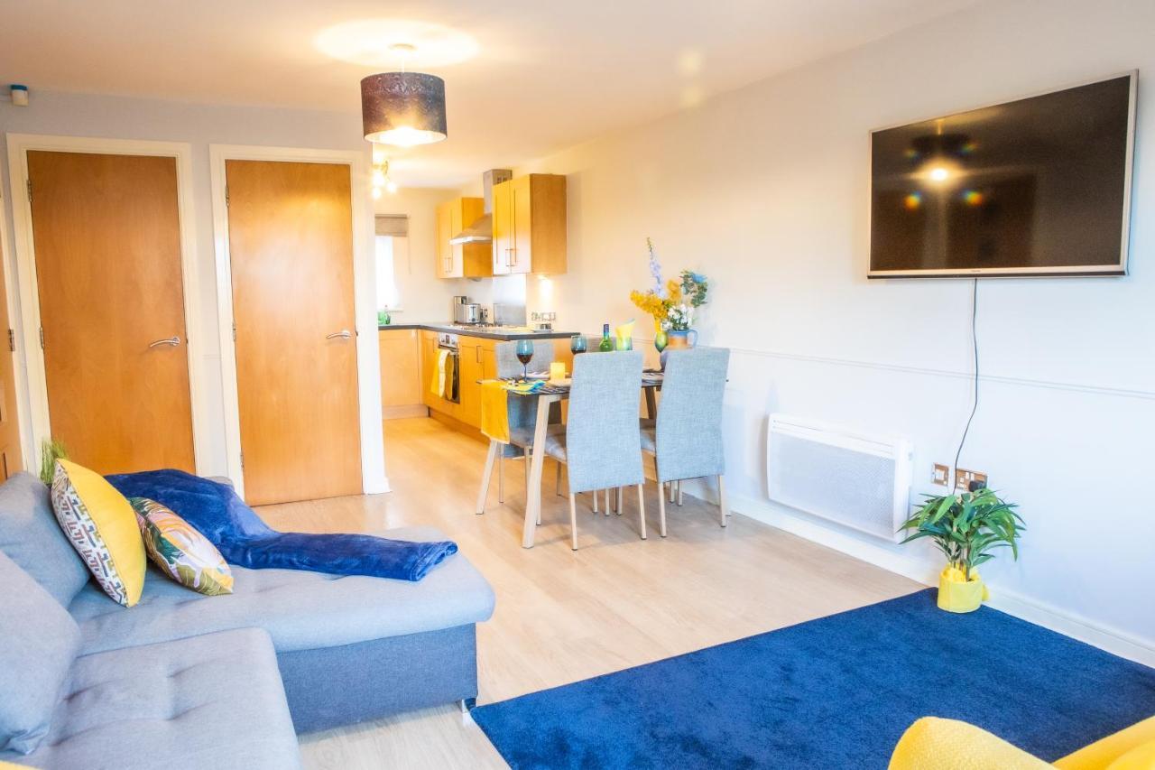 Newly Furnished Appartment Near Train Station 울버햄프턴 외부 사진