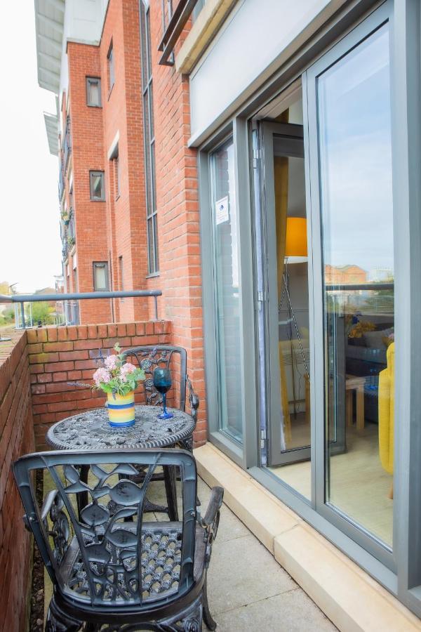 Newly Furnished Appartment Near Train Station 울버햄프턴 외부 사진