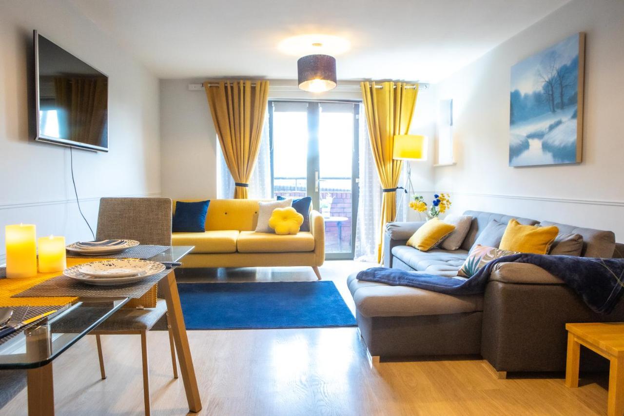 Newly Furnished Appartment Near Train Station 울버햄프턴 외부 사진