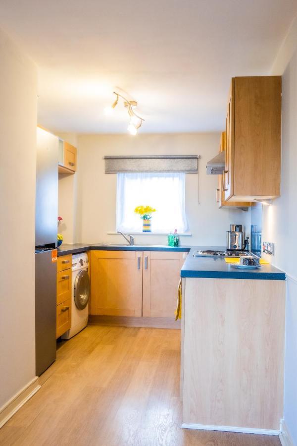 Newly Furnished Appartment Near Train Station 울버햄프턴 외부 사진