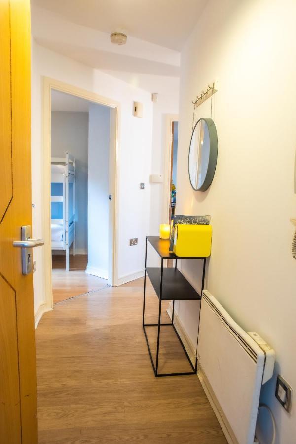 Newly Furnished Appartment Near Train Station 울버햄프턴 외부 사진
