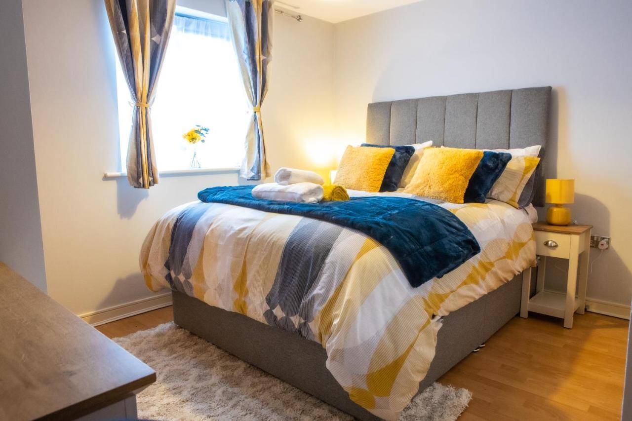 Newly Furnished Appartment Near Train Station 울버햄프턴 외부 사진