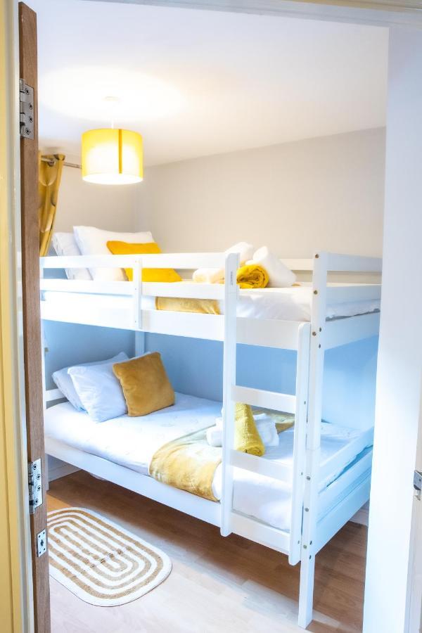 Newly Furnished Appartment Near Train Station 울버햄프턴 외부 사진